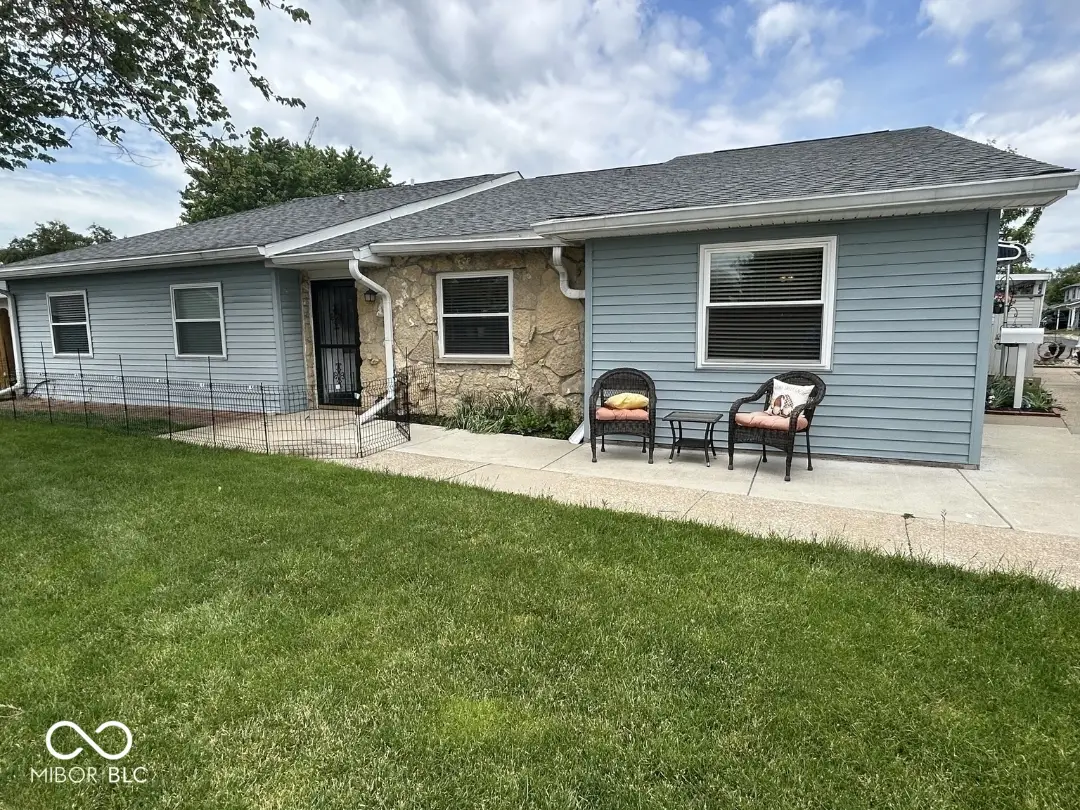 2735 Prosperity Drive, Columbus, IN 47201 - #1