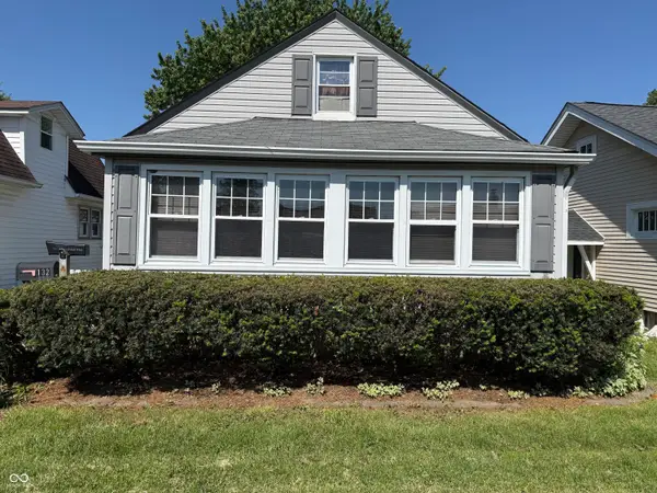 132 S 10th Avenue, Beech Grove, IN 46107