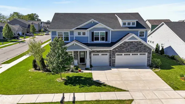 879 Rattlebox Ln, Westfield, IN 46074