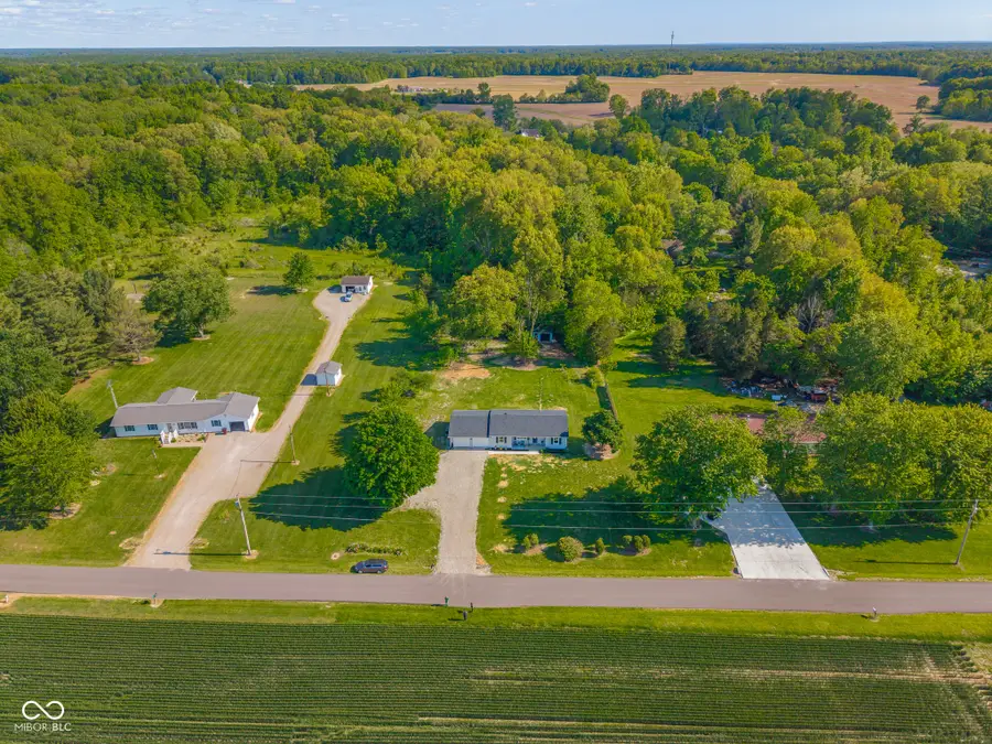 7685 W County Road 925 N, Elizabethtown, IN 47232 - #3