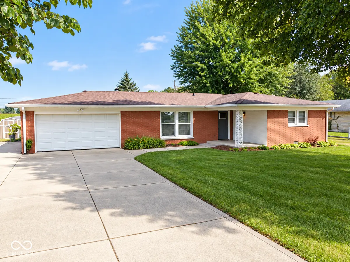 2714 E Woodside Drive, Mooresville, IN 46158 - #1