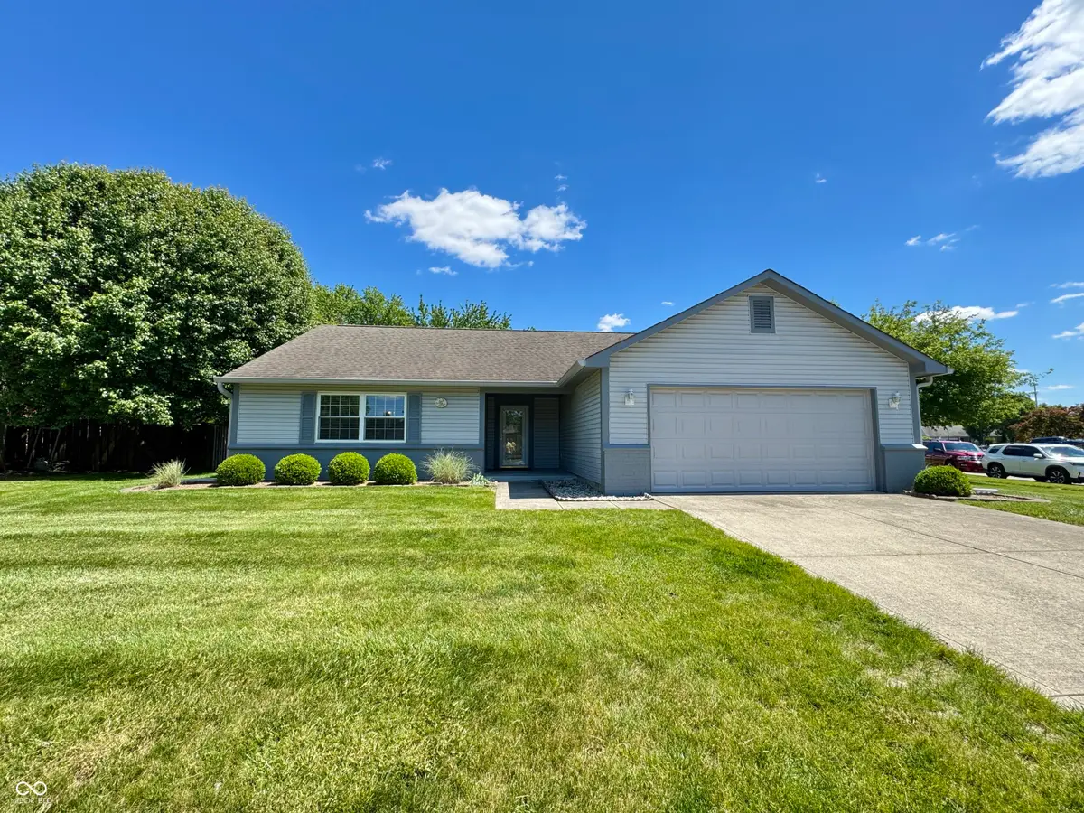 597 Hunting Creek Drive, Greenwood, IN 46142 - #1