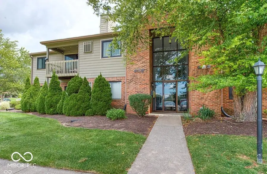 4391 Village Parkway Circle W #5, Indianapolis, IN 46254 - #2