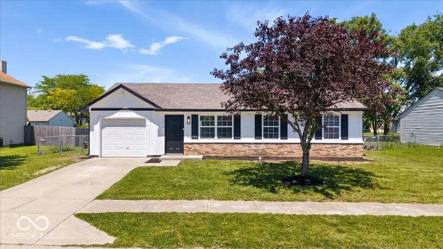 10210 Lone Wolf Drive, Indianapolis, IN 46235 - #2