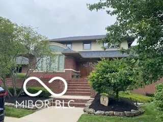 8224 W Mulligan Lane, Columbus, IN 47201
