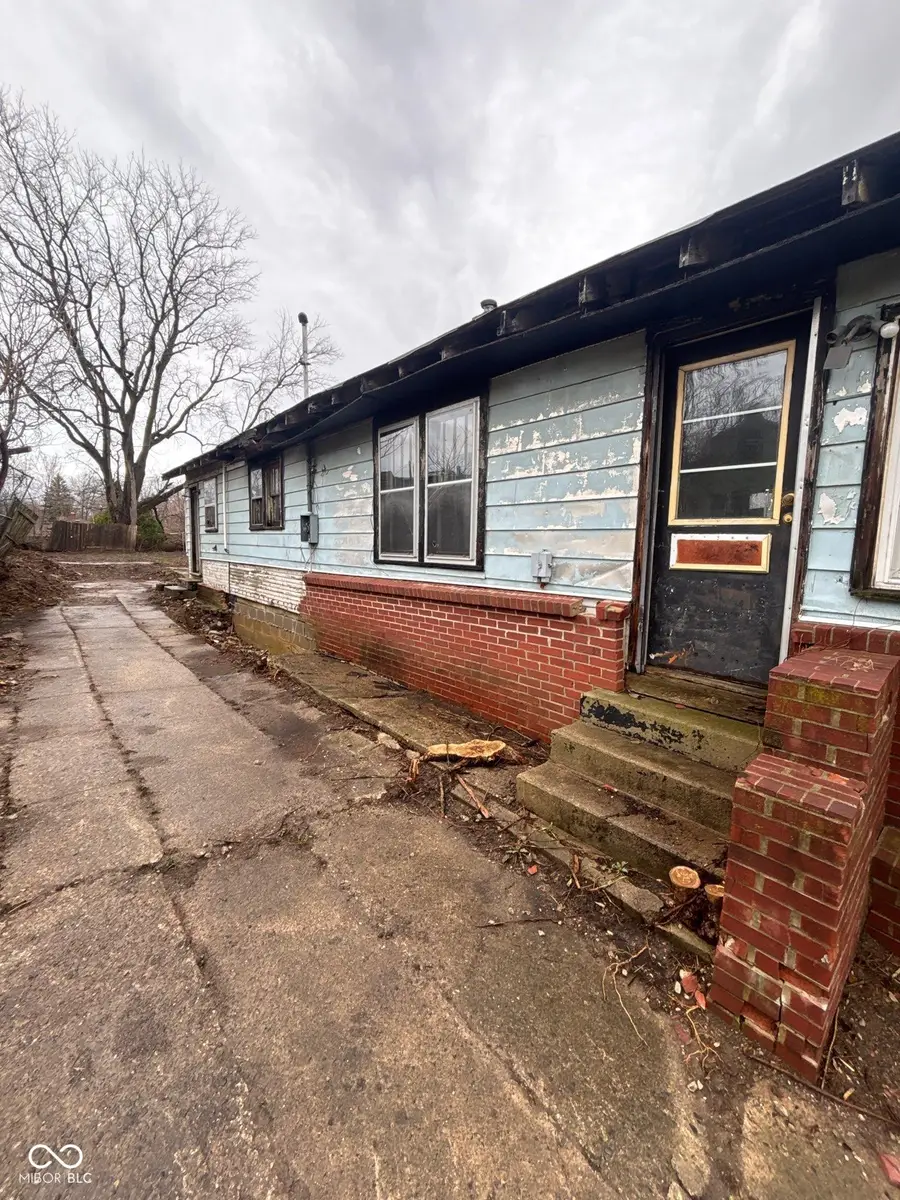 1528 W 20th Street, Anderson, IN 46016 - #3