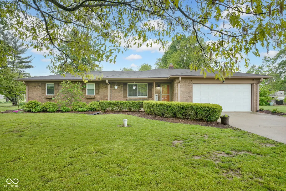 4611 E County Road 100 N, Avon, IN 46123 - #1