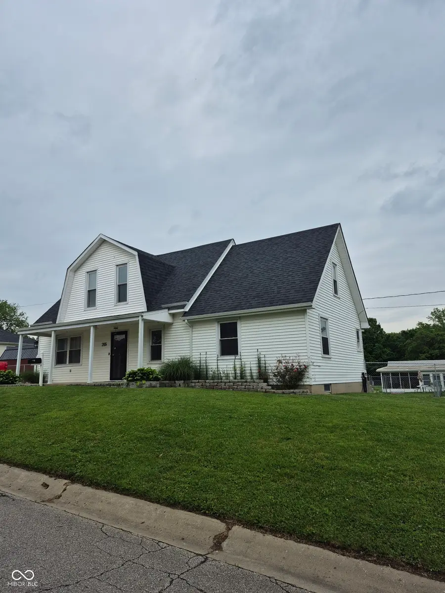 205 N Sugar Street, Brownstown, IN 47220 - #3