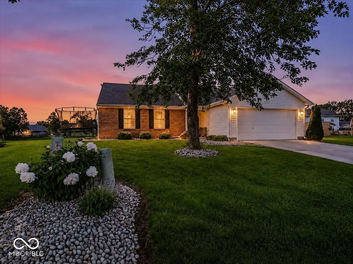 106 Kensington Court, Pittsboro, IN 46167 - #1