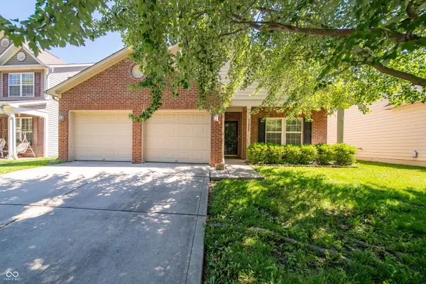 11044 Schoolhouse Road, Fishers, IN 46037
