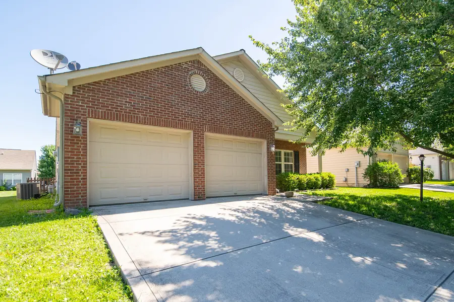 11044 Schoolhouse Road, Fishers, IN 46037 - #2