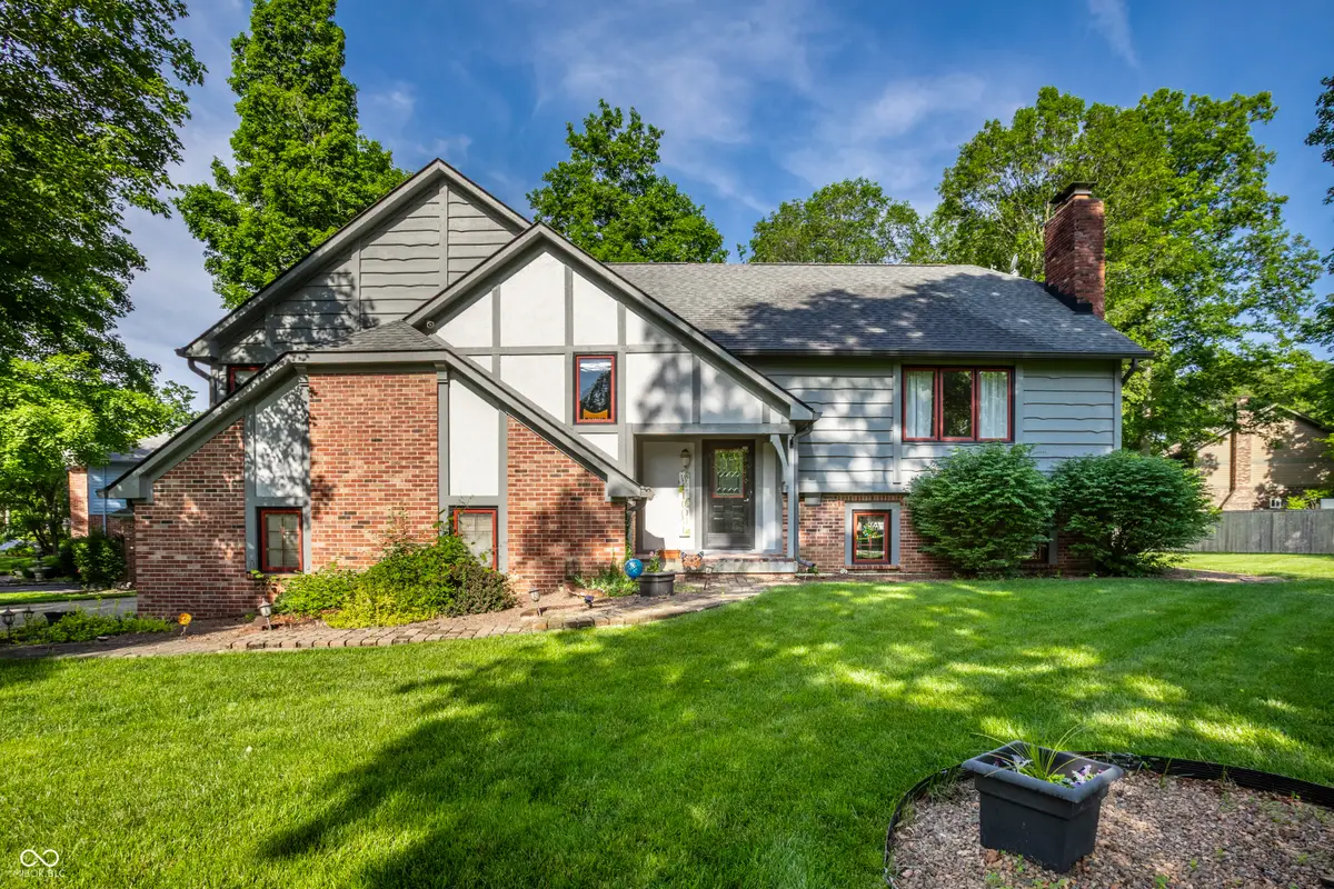 4014 S Creekside Drive, New Palestine, IN 46163 - #1