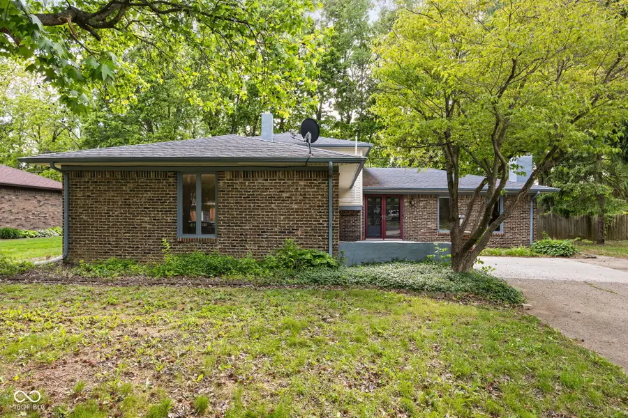 310 S Serenity Way, Greenwood, IN 46142 - #2