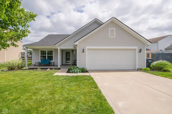 6407 Clary Circle Drive, Greenwood, IN 46143