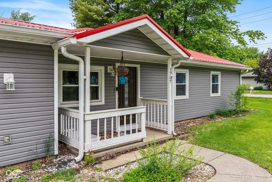 1707 E Wabash Avenue, Crawfordsville, IN 47933 - #2