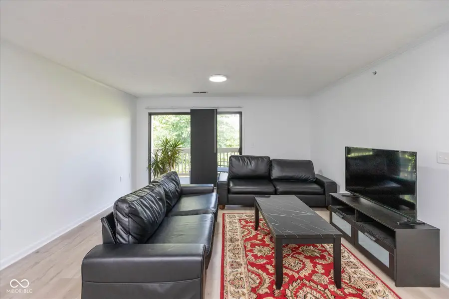 8750 Yardley Court #202, Indianapolis, IN 46268 - #3