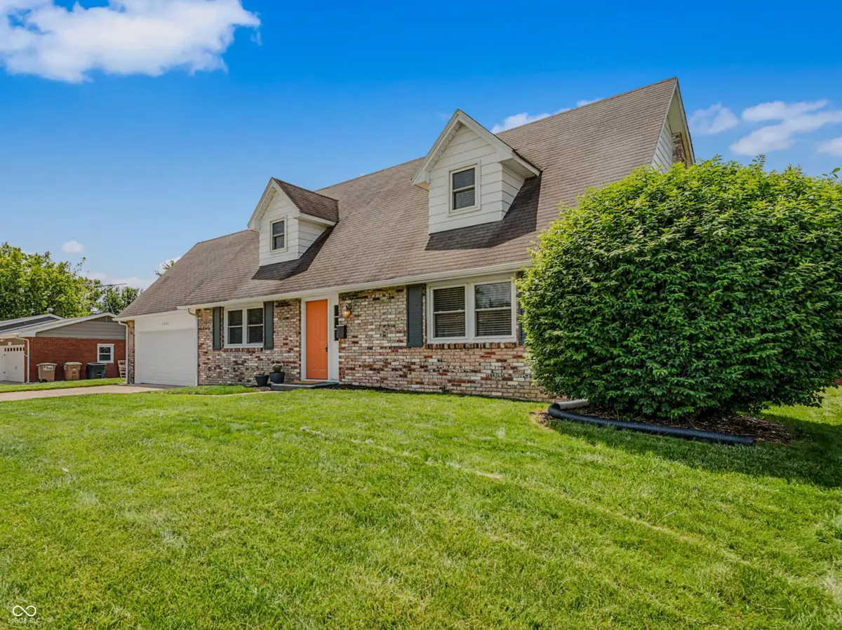 3232 Fairlawn Drive, Columbus, IN 47203 - #1