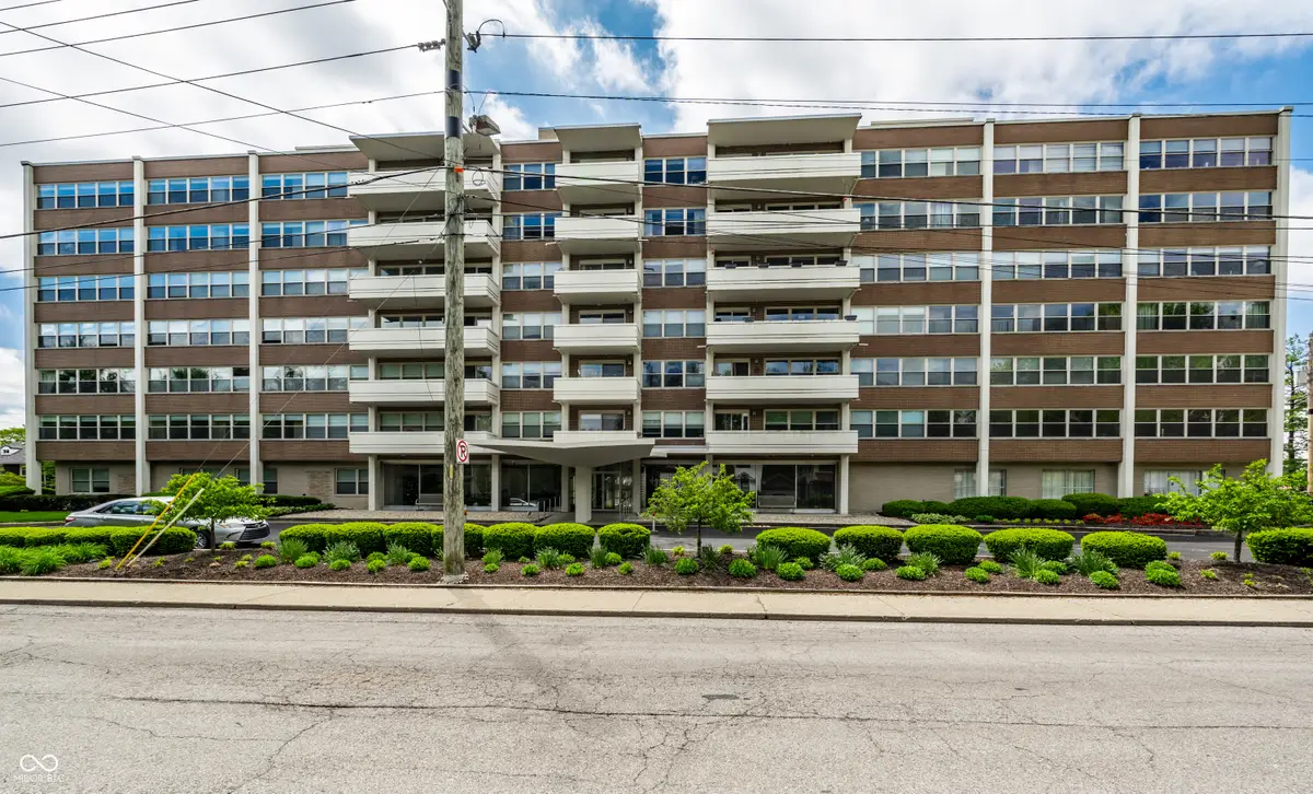 25 E 40th Street #3A, Indianapolis, IN 46205 - #1