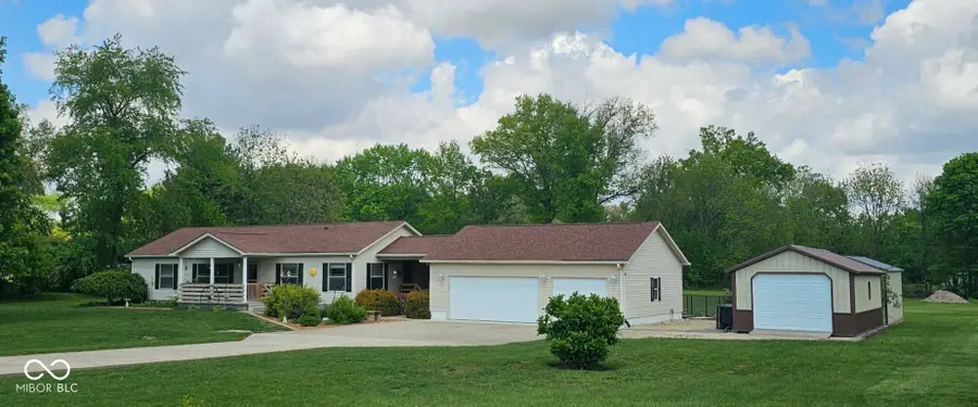 1416 E Whitcomb Avenue, Clinton, IN 47842 - #2