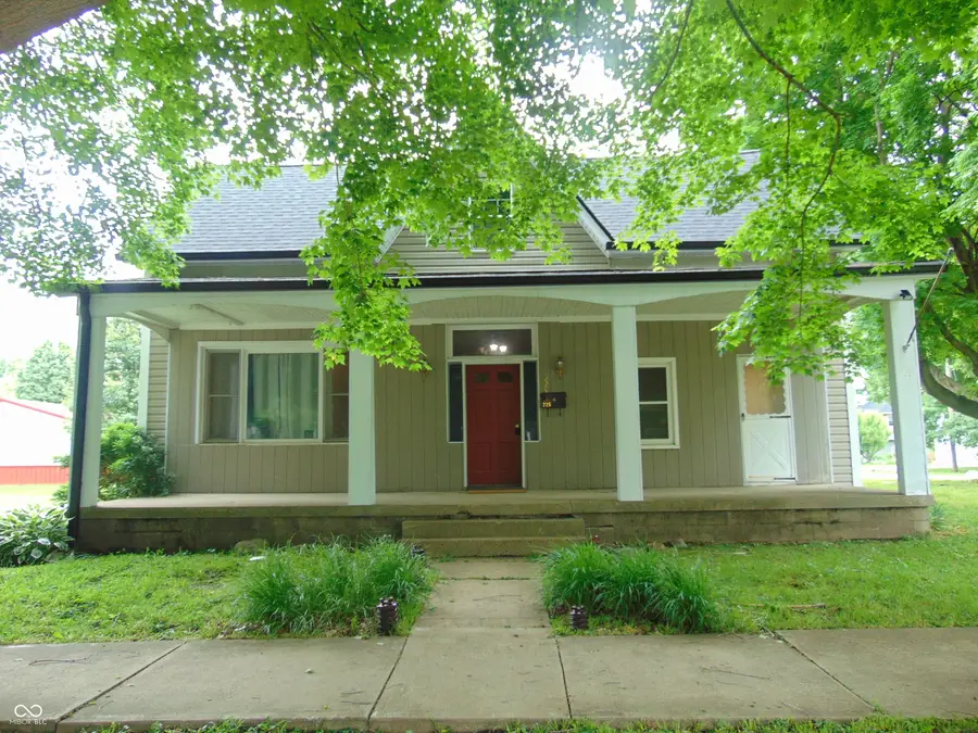 225 S Market Street, Thorntown, IN 46071 - #3
