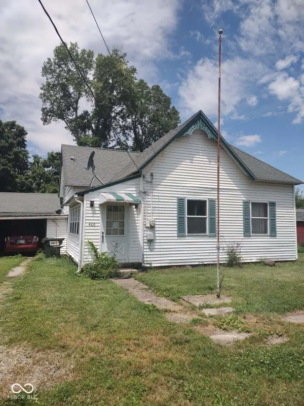 406 N Walnut Street, Carthage, IN 46115
