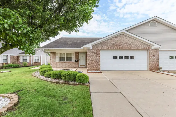 7915 Park Ward Place, Indianapolis, IN 46259