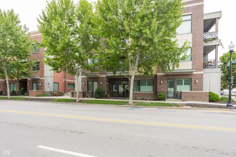 622 E 10th Street #APT 301, Indianapolis, IN 46202 - #2