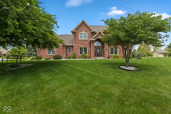 1846 S Fox Cove Boulevard, New Palestine, IN 46163