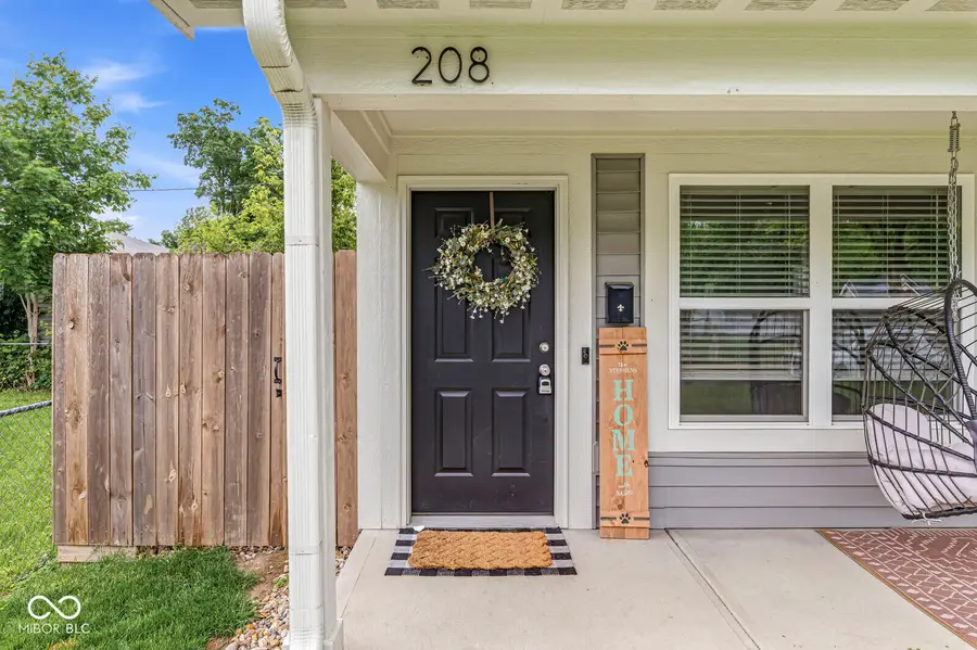 208 E Poplar Street, Danville, IN 46122 - #2