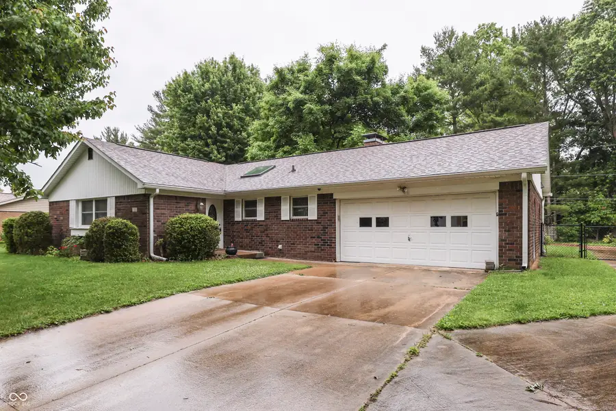 703 Hillcrest Drive, Greenwood, IN 46142 - #2