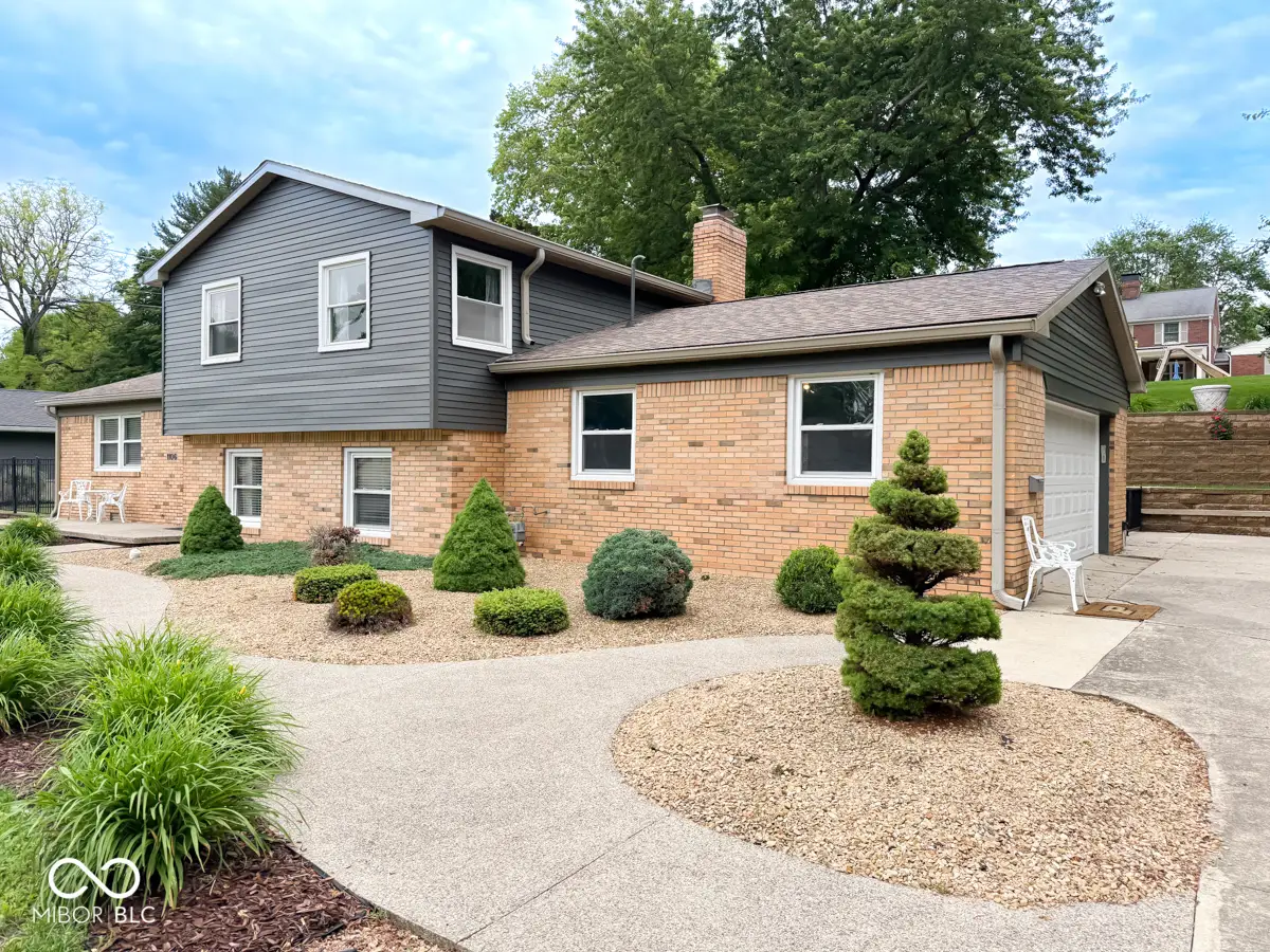 1106 Fairfield Drive, Shelbyville, IN 46176 - #1
