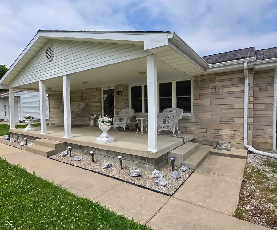 604 E Gatewood Drive, Westport, IN 47283 - #2