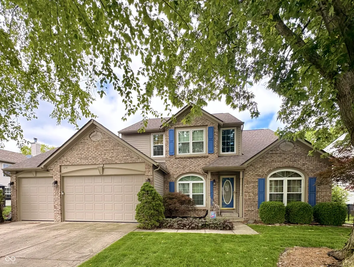 6733 Berkshire Drive, Zionsville, IN 46077 - #1