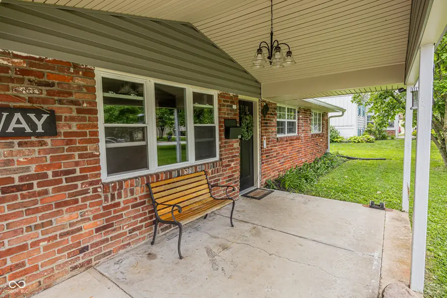 913 Sweetbriar Avenue, Whiteland, IN 46184 - #2