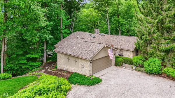 7592 S Poplar Point Drive, Trafalgar, IN 46181