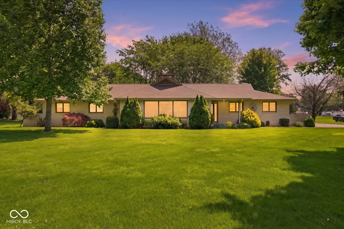 670 Brent Woods Drive, Shelbyville, IN 46176 - #1