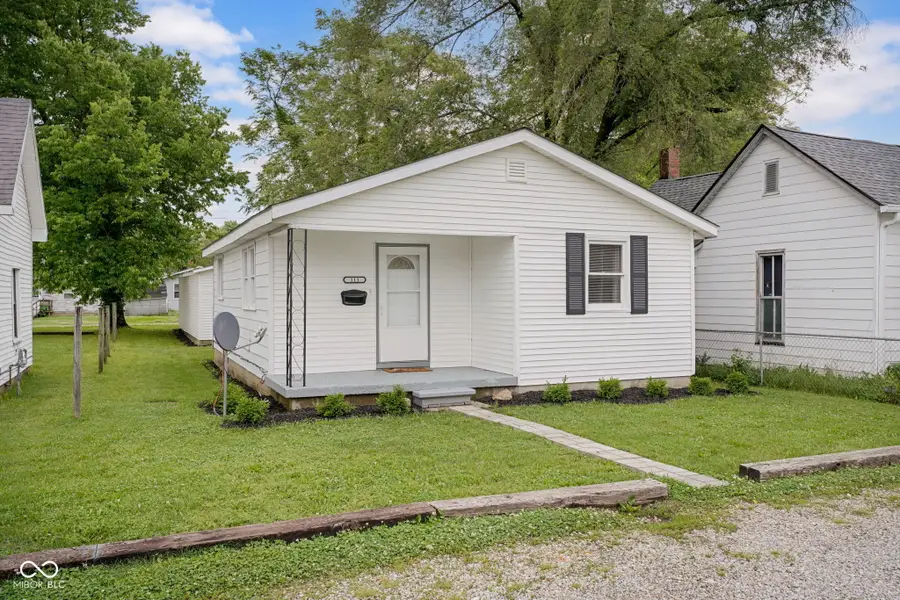 111 Cleveland Street, Columbus, IN 47201 - #3