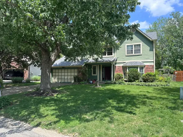 7669 Pinesprings East Drive, Indianapolis, IN 46256
