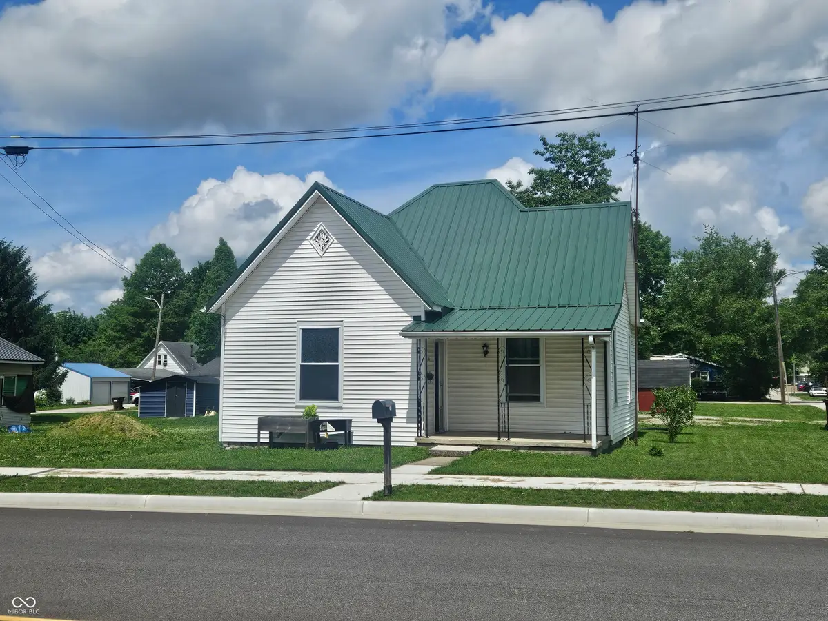 104 W Poplar Street, North Vernon, IN 47265 - #1