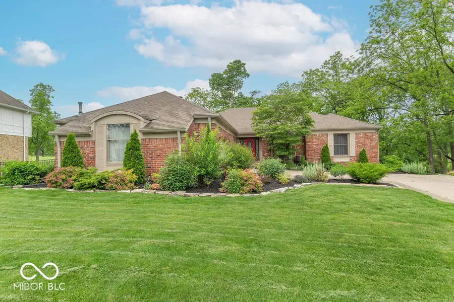 2280 Woodsway Drive, Greenwood, IN 46143 - #2