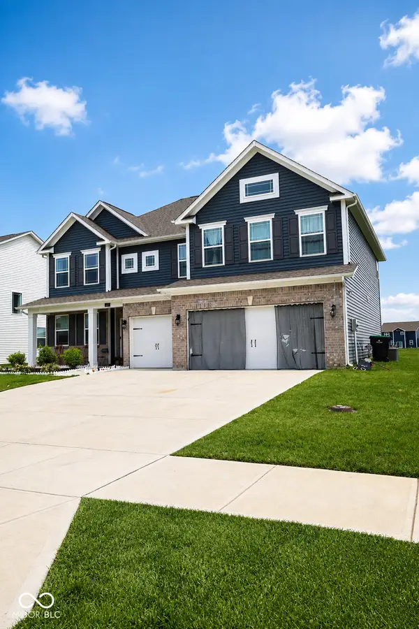 271 Walker Drive, Whiteland, IN 46184