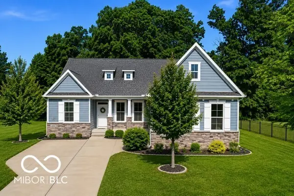 1736 Chateaux Trace, Greenwood, IN 46143