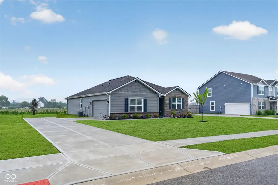 7920 Magnolia Street, New Palestine, IN 46163 - #2