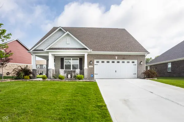 4866 W Jamestown Trace, New Palestine, IN 46163