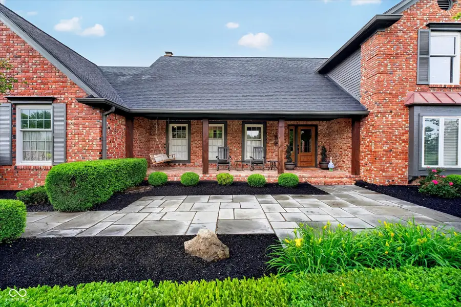 2380 Woodsway Drive, Greenwood, IN 46143 - #2