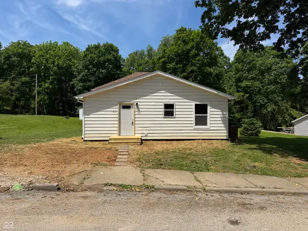 804 N Main Street, Veedersburg, IN 47987