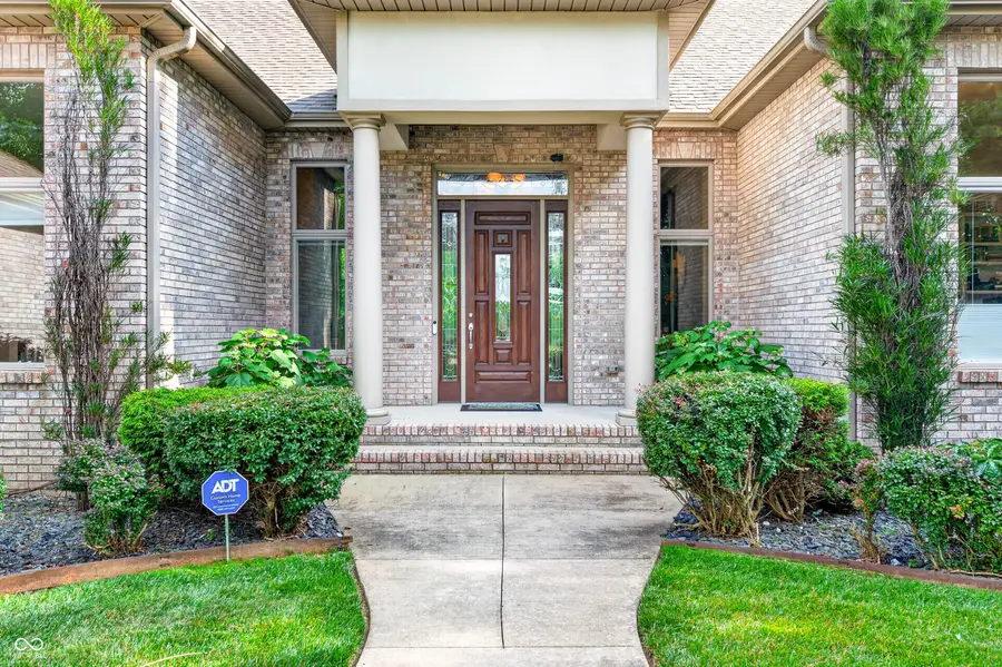 3355 W Carr Hill Road, Columbus, IN 47201 - #3