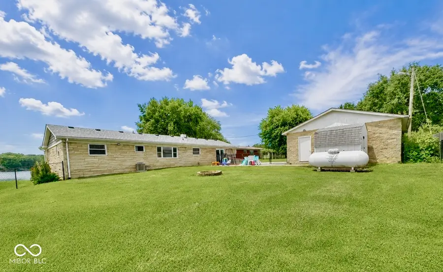 1535 E Shore Drive, Martinsville, IN 46151 - #2