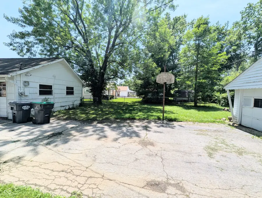 472 Carol Drive, Greenwood, IN 46143 - #2