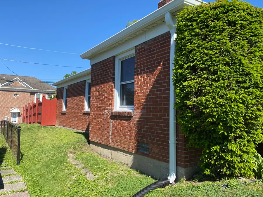 611 Chestnut Street, Anderson, IN 46012 - #2